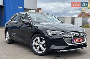 Внедорожник / Кроссовер Audi e-tron 2020 в 