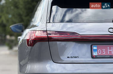 Внедорожник / Кроссовер Audi e-tron 2019 в 