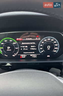 Внедорожник / Кроссовер Audi e-tron 2019 в 