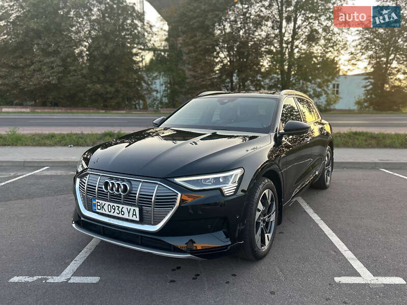 Audi e-tron 2021