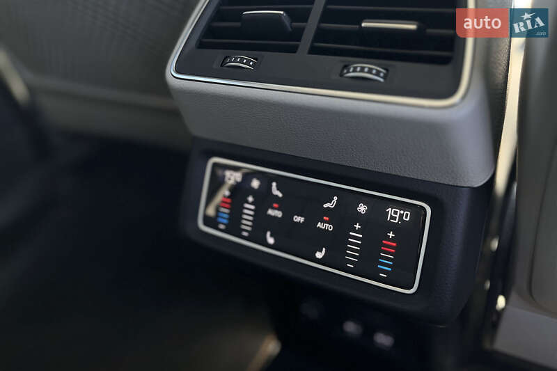 Внедорожник / Кроссовер Audi e-tron 2019 в Мукачево