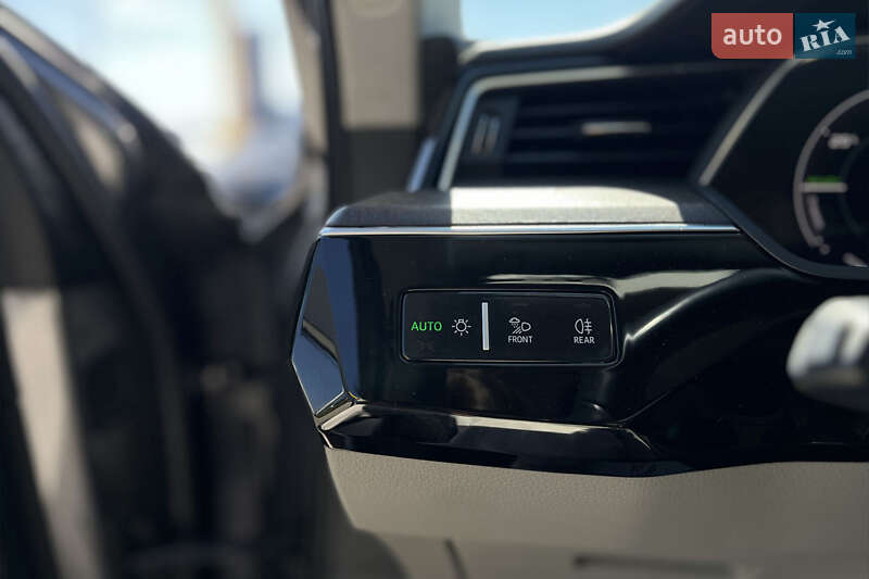 Внедорожник / Кроссовер Audi e-tron 2019 в Мукачево