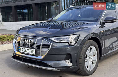Внедорожник / Кроссовер Audi e-tron 2019 в 