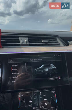 Внедорожник / Кроссовер Audi e-tron 2020 в 