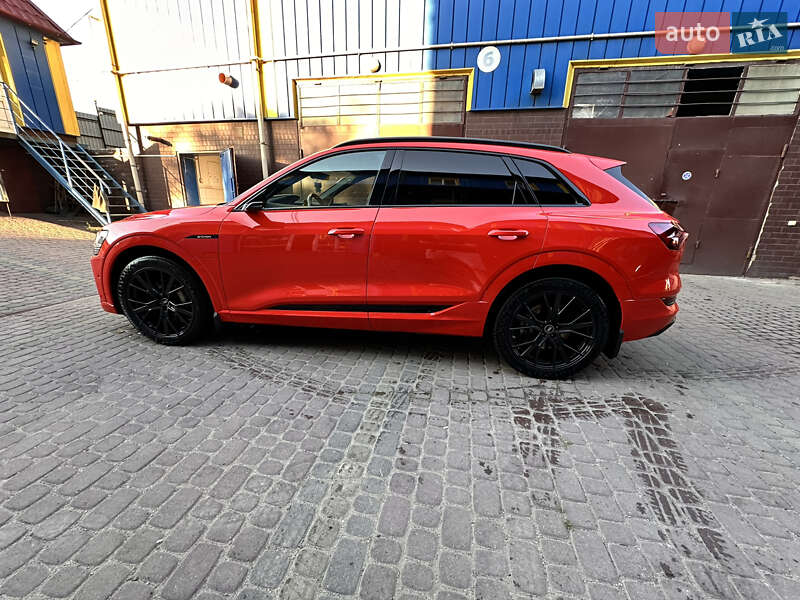 Позашляховик / Кросовер Audi e-tron 2020 в Тернополі