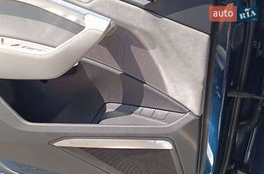 Позашляховик / Кросовер Audi e-tron 2020 в 