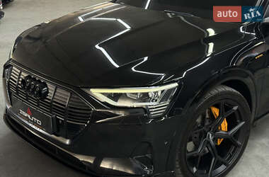 Внедорожник / Кроссовер Audi e-tron 2019 в 