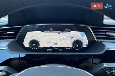 Внедорожник / Кроссовер Audi e-tron 2022 в 