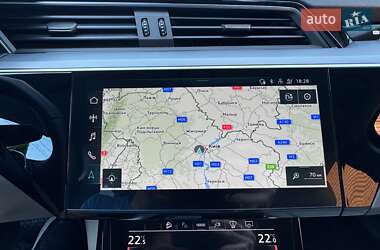 Внедорожник / Кроссовер Audi e-tron 2022 в 