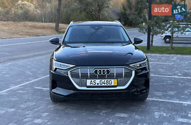 Внедорожник / Кроссовер Audi e-tron 2020 в 