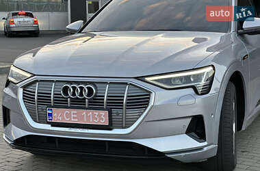 Позашляховик / Кросовер Audi e-tron 2019 в 