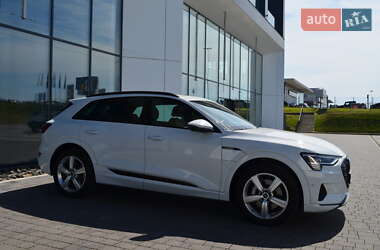 Внедорожник / Кроссовер Audi e-tron 2020 в 