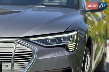 Внедорожник / Кроссовер Audi e-tron 2019 в 