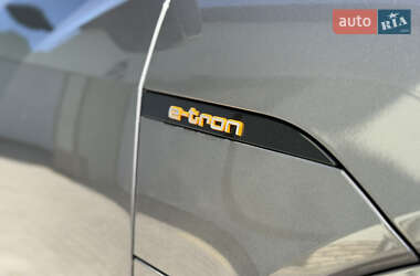 Внедорожник / Кроссовер Audi e-tron 2019 в 
