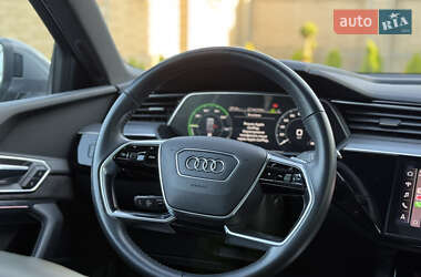Внедорожник / Кроссовер Audi e-tron 2019 в 