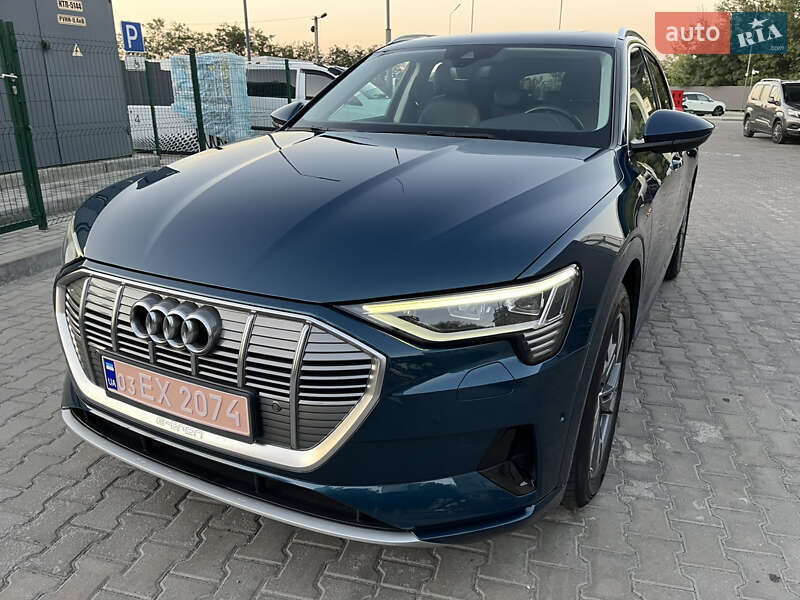 Позашляховик / Кросовер Audi e-tron 2020 в Дніпрі