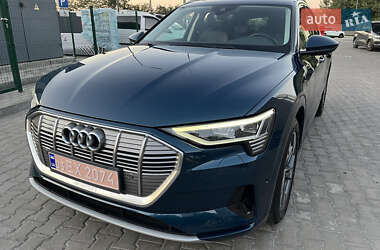 Внедорожник / Кроссовер Audi e-tron 2020 в 