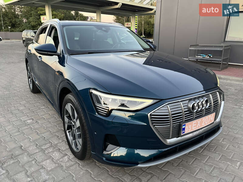 Позашляховик / Кросовер Audi e-tron 2020 в Дніпрі