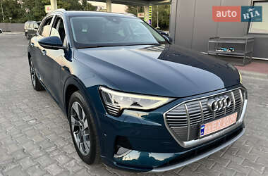 Внедорожник / Кроссовер Audi e-tron 2020 в 