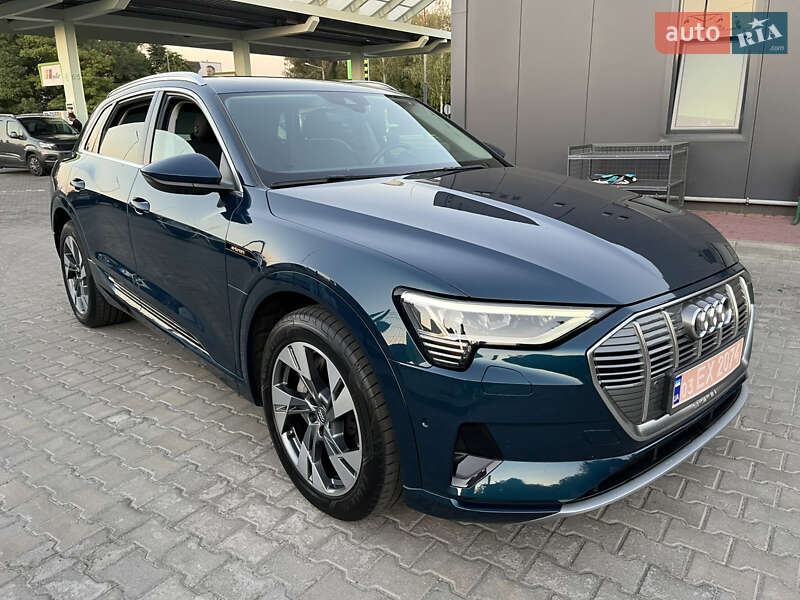 Позашляховик / Кросовер Audi e-tron 2020 в Дніпрі