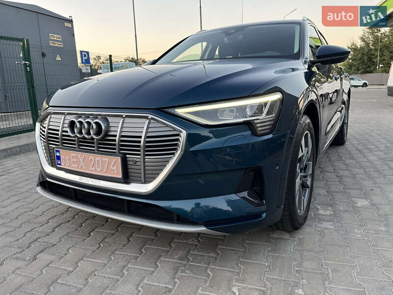 Позашляховик / Кросовер Audi e-tron 2020 в Дніпрі