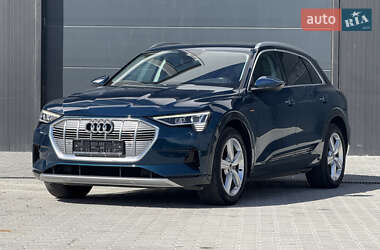 Позашляховик / Кросовер Audi e-tron 2021 в Городку