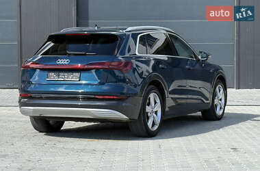 Внедорожник / Кроссовер Audi e-tron 2021 в 