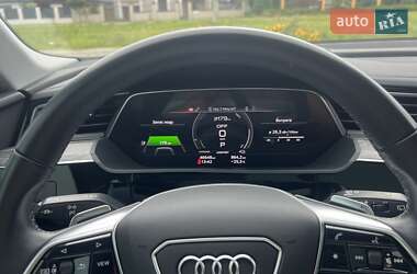 Внедорожник / Кроссовер Audi e-tron 2021 в 