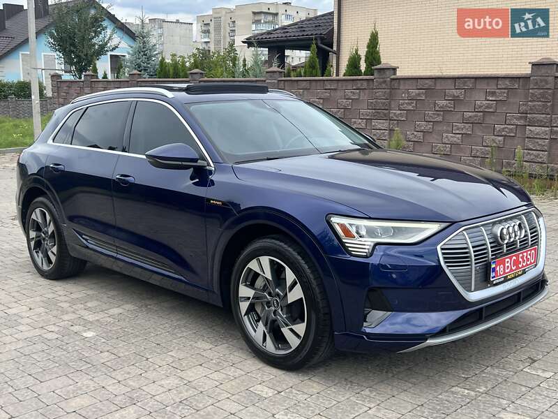 Внедорожник / Кроссовер Audi e-tron 2021 в Ровно