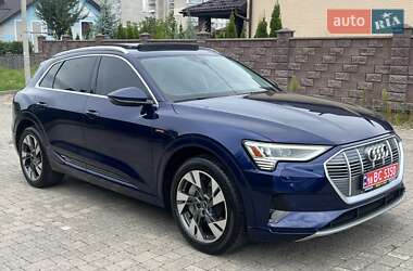 Внедорожник / Кроссовер Audi e-tron 2021 в 