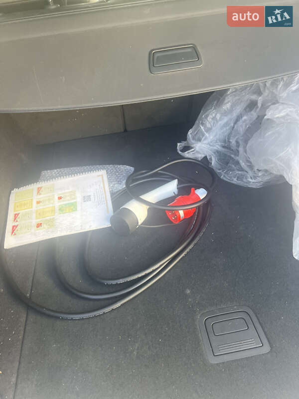 Внедорожник / Кроссовер Audi e-tron 2019 в Косове фото 18 Внедорожник / Кроссовер Audi e-tron 2019 в Косове