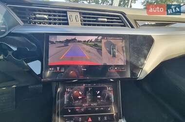 Внедорожник / Кроссовер Audi e-tron 2021 в 