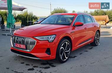 Внедорожник / Кроссовер Audi e-tron 2021 в 