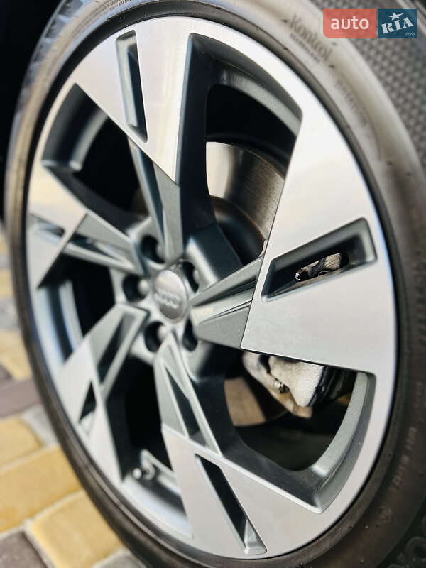 Внедорожник / Кроссовер Audi e-tron 2020 в Одессе