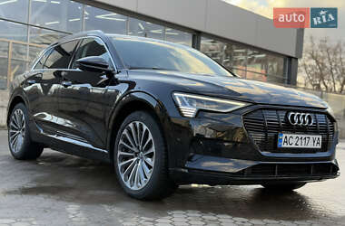 Позашляховик / Кросовер Audi e-tron 2019 в 