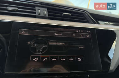 Позашляховик / Кросовер Audi e-tron 2019 в 
