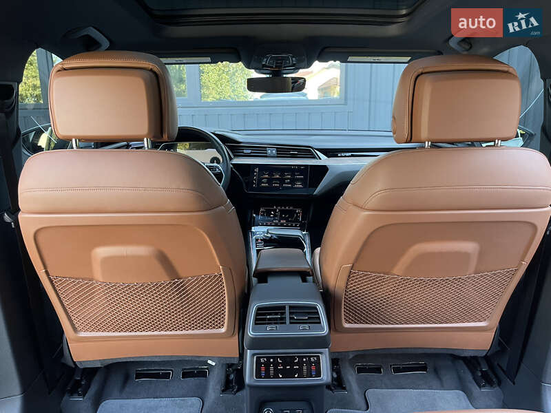 Позашляховик / Кросовер Audi e-tron 2019 в Рівному