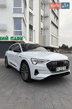 Внедорожник / Кроссовер Audi e-tron 2019 в 
