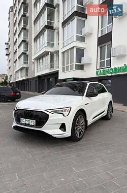 Внедорожник / Кроссовер Audi e-tron 2019 в 