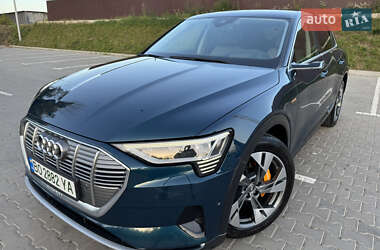 Внедорожник / Кроссовер Audi e-tron 2019 в 