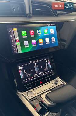 Внедорожник / Кроссовер Audi e-tron 2019 в 
