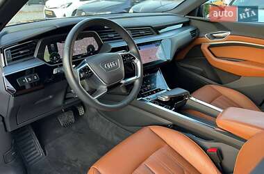 Внедорожник / Кроссовер Audi e-tron 2020 в 