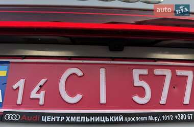 Позашляховик / Кросовер Audi e-tron 2023 в 