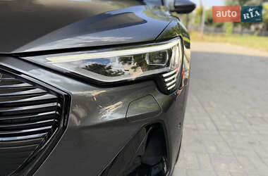 Внедорожник / Кроссовер Audi e-tron 2023 в 