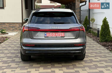 Позашляховик / Кросовер Audi e-tron 2020 в 