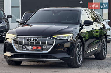 Внедорожник / Кроссовер Audi e-tron 2020 в 