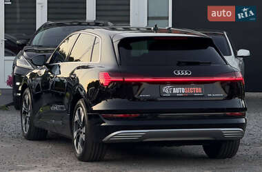 Внедорожник / Кроссовер Audi e-tron 2020 в 