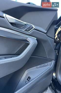 Внедорожник / Кроссовер Audi e-tron 2021 в 