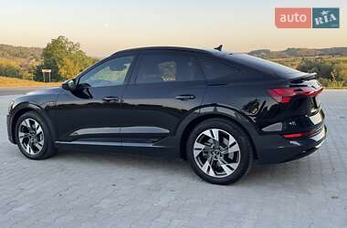Позашляховик / Кросовер Audi e-tron 2022 в 