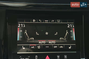 Внедорожник / Кроссовер Audi e-tron 2022 в 